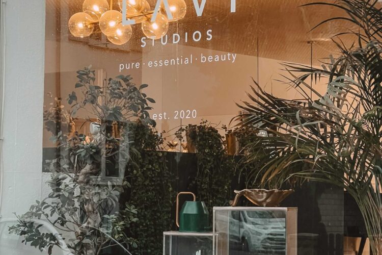 Renting a Chair or Treatment Room vs Owning a Salon